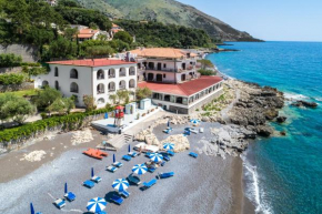 Отель Hotel Gabbiano  Маратея